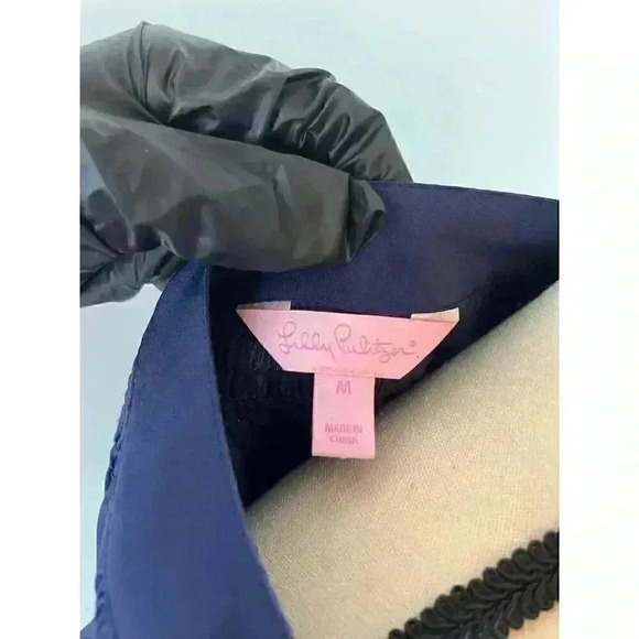 Lilly Pulitzer Women's 100% Silk Blouse Navy Blue Long Sleeve Cinched Detail M - Picture 9 of 12